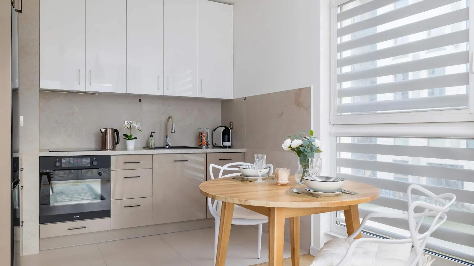 Lema 19 Stylowy Apartament W Zielonej Okolicy & Parking By Noclegi Renters Krakow Poland
