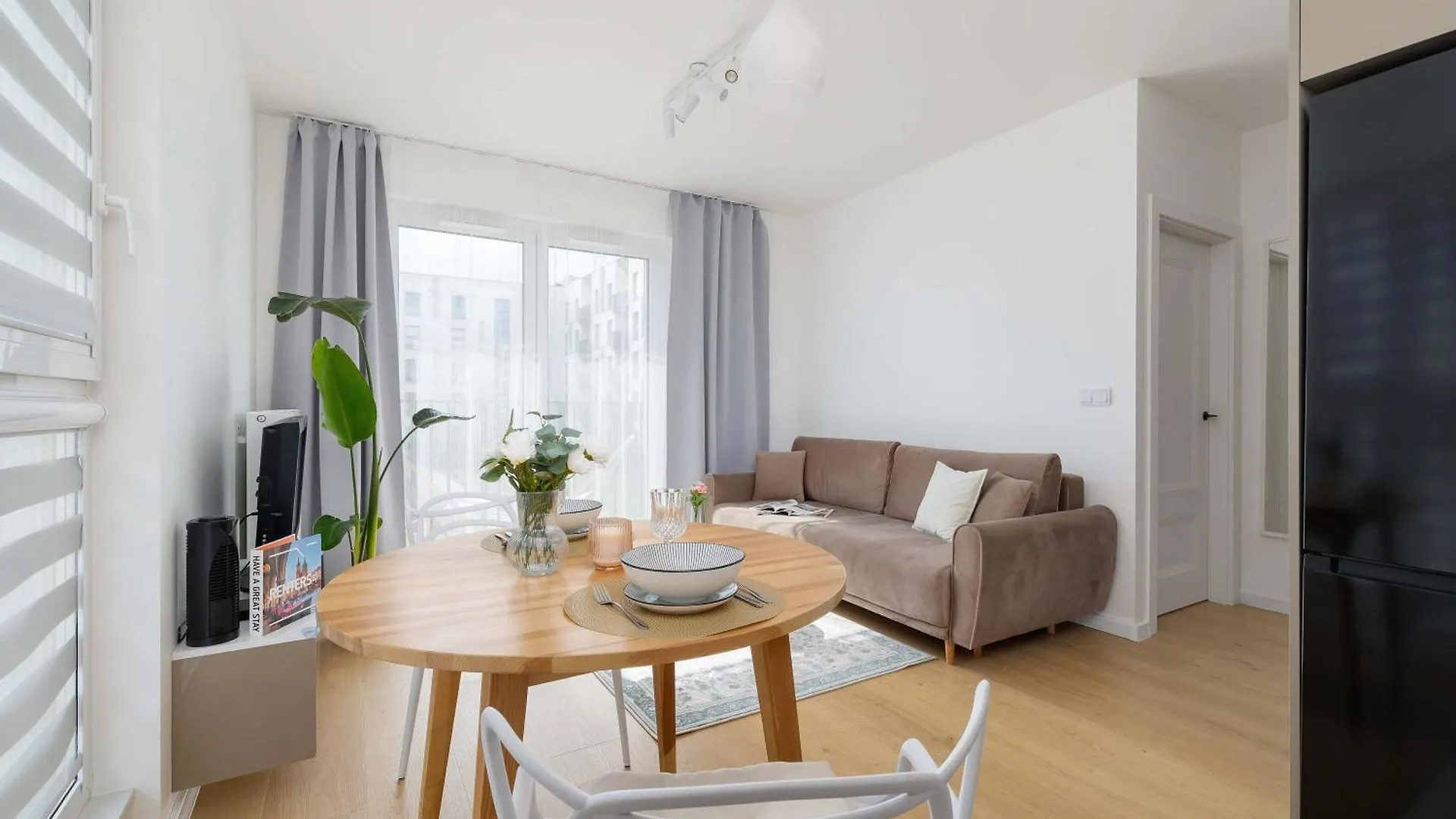 Apartment Lema 19 Stylowy Apartament W Zielonej Okolicy & Parking By Noclegi Renters Krakow