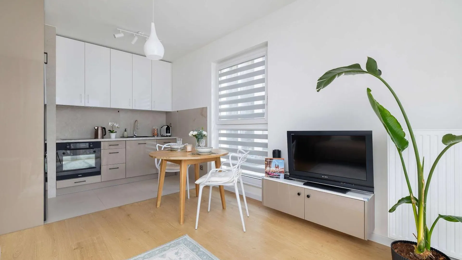 Apartment Lema 19 Stylowy Apartament W Zielonej Okolicy & Parking By Noclegi Renters Krakow