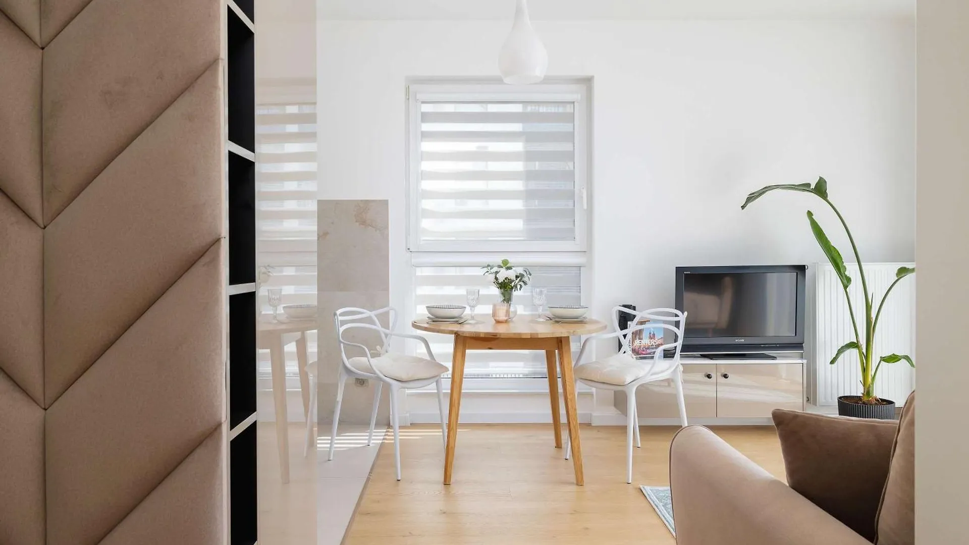 Lema 19 Stylowy Apartament W Zielonej Okolicy & Parking By Noclegi Renters Krakow 0*,  Poland