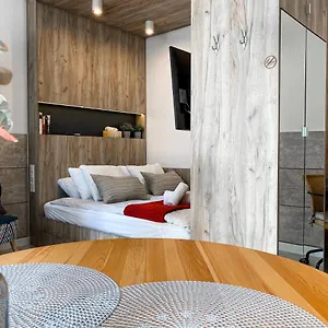 Апартаменты Beautiful For Couples With Air Conditioning - Old Town & Main Station, Краков